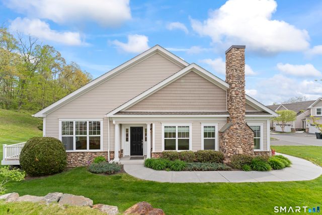 20 Brookside Court 20, Newtown, CT 06470