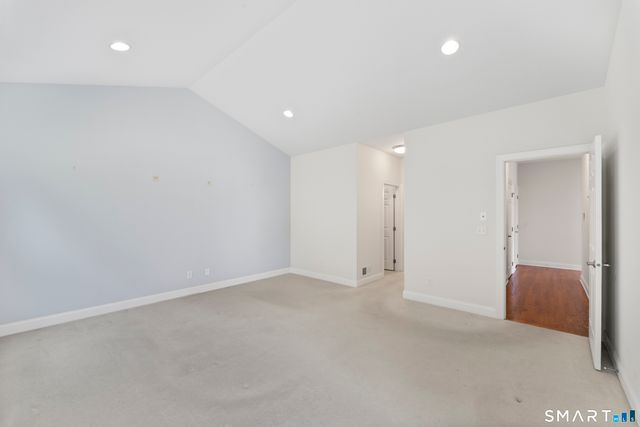 20 Brookside Court 20, Newtown, CT 06470