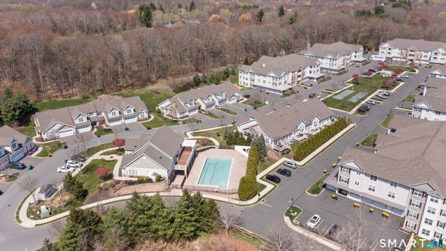 20 Brookside Court 20, Newtown, CT 06470