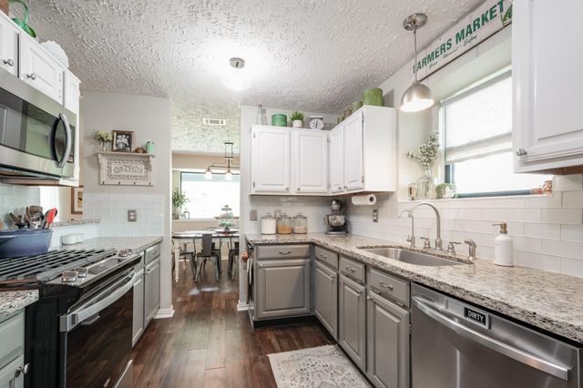 1010 Briarwood Court, Deer Park, TX 77536