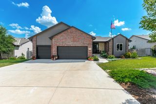 2219 E Birchwood Rd, Derby, KS 67037