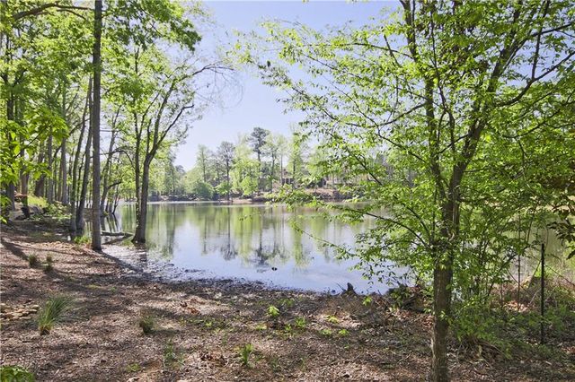 2331 Kinsale Point NW, Kennesaw, GA 30152