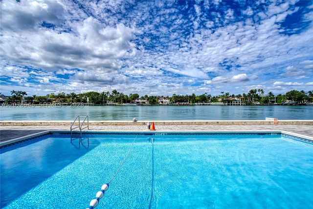 6484 Indian Creek Dr 227, Miami Beach, FL 33141