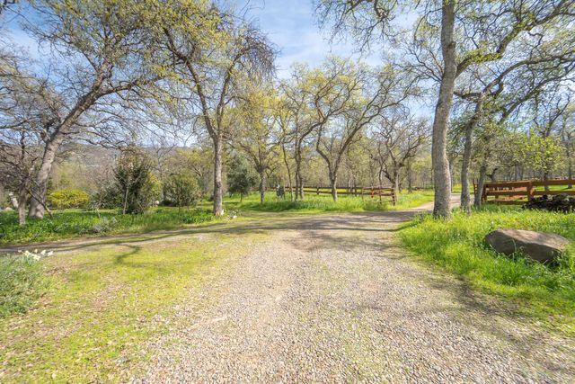 44294 Sequoia Oaks Drive, Three Rivers, CA 93271