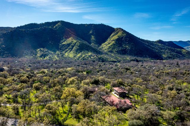 44294 Sequoia Oaks Drive, Three Rivers, CA 93271