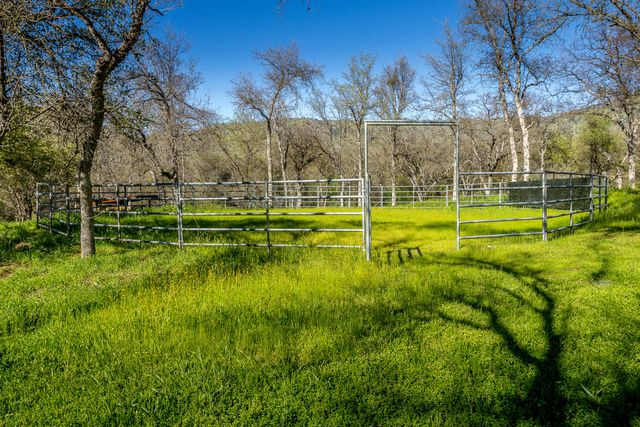 44294 Sequoia Oaks Drive, Three Rivers, CA 93271