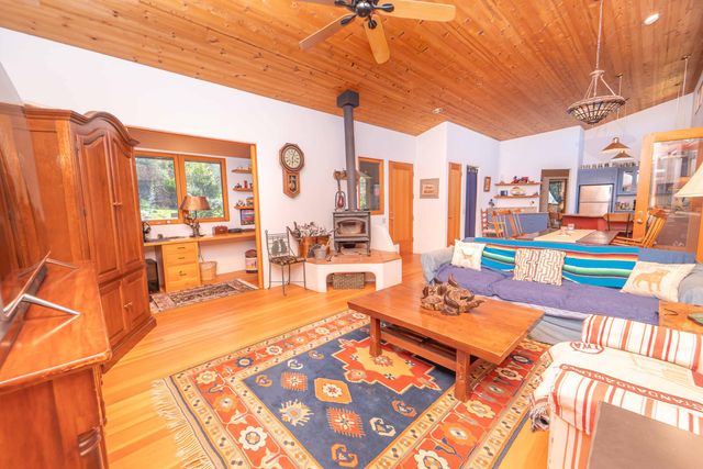 44294 Sequoia Oaks Drive, Three Rivers, CA 93271