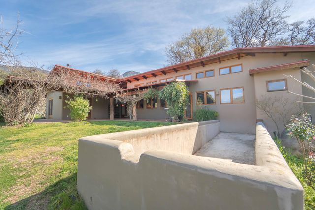 44294 Sequoia Oaks Drive, Three Rivers, CA 93271