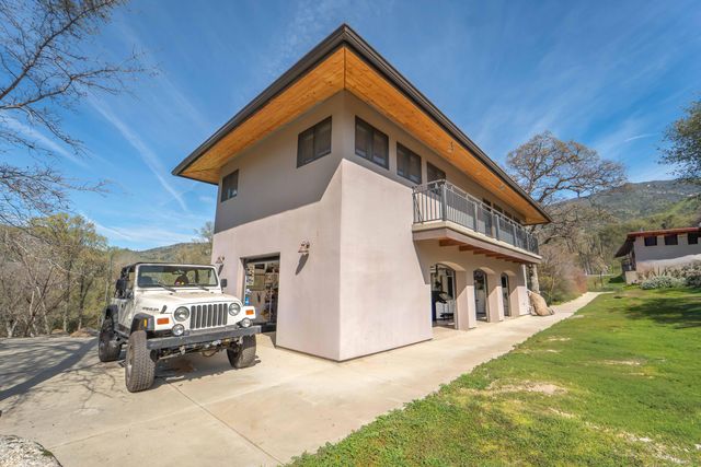 44294 Sequoia Oaks Drive, Three Rivers, CA 93271