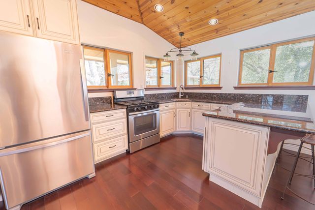 44294 Sequoia Oaks Drive, Three Rivers, CA 93271