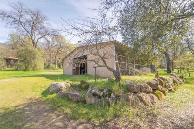 44294 Sequoia Oaks Drive, Three Rivers, CA 93271