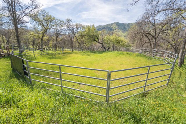 44294 Sequoia Oaks Drive, Three Rivers, CA 93271