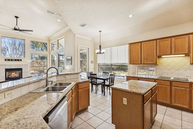 3718 River Falls, San Antonio, TX 78259