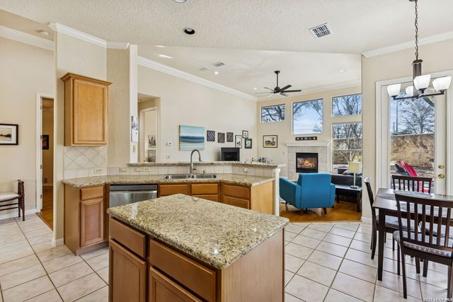 3718 River Falls, San Antonio, TX 78259