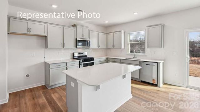 6604 Barcelona Way, Charlotte, NC 28214