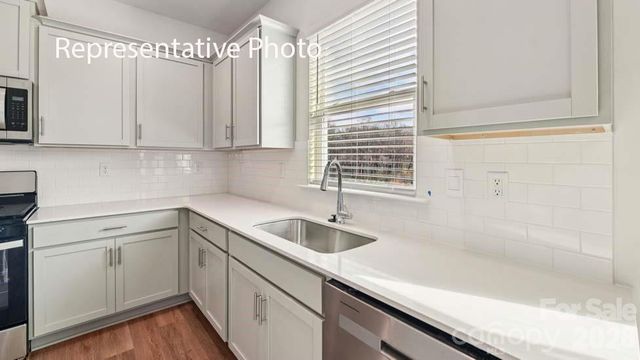 6604 Barcelona Way, Charlotte, NC 28214