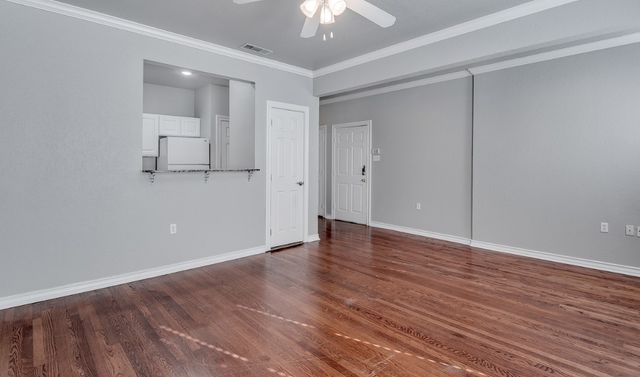 2500 S University Drive, Fort Worth, TX 76109