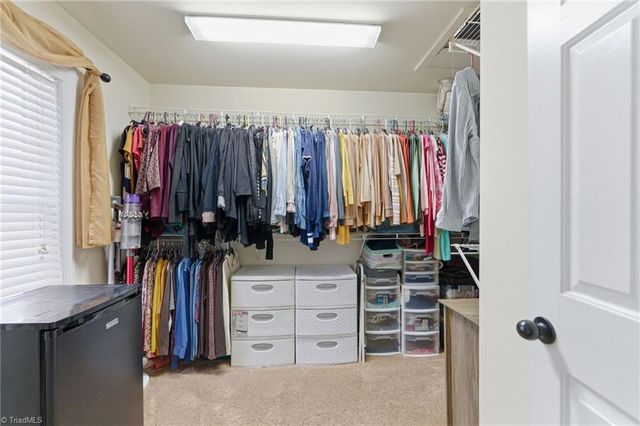 5716 Sutter Lane, Kernersville, NC 27284