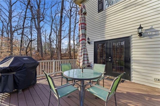 5716 Sutter Lane, Kernersville, NC 27284