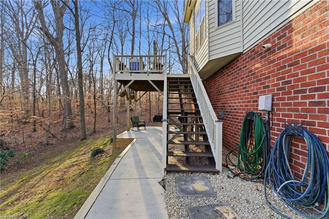 5716 Sutter Lane, Kernersville, NC 27284