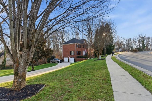 5716 Sutter Lane, Kernersville, NC 27284