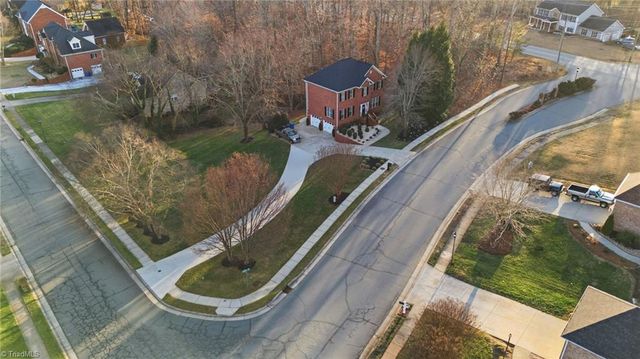 5716 Sutter Lane, Kernersville, NC 27284