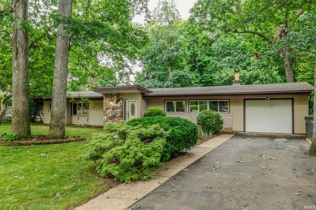 2806 Martin Manor Drive, Goshen, IN 46526