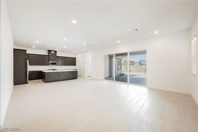 116 Skylar Village Avenue, Henderson, NV 89011