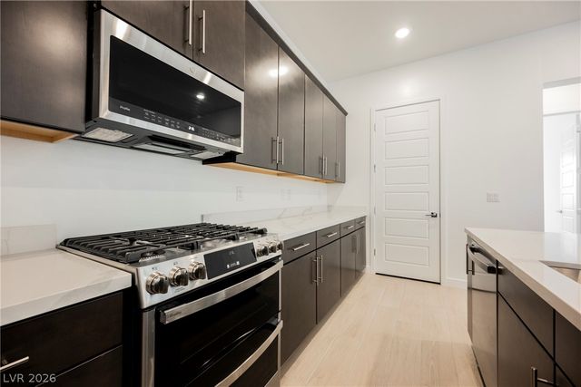 116 Skylar Village Avenue, Henderson, NV 89011