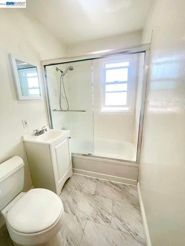 318 Cypress St D, Alameda, CA 94501