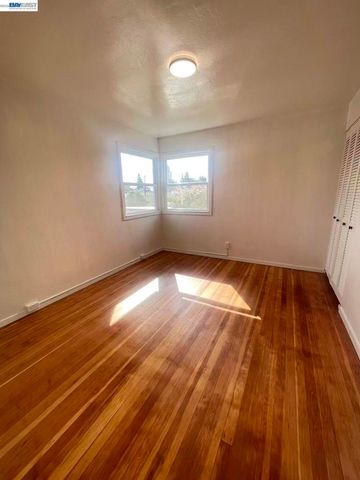 318 Cypress St D, Alameda, CA 94501