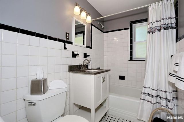 620 Ridgewood Road, Twp Of Washington, NJ 07676