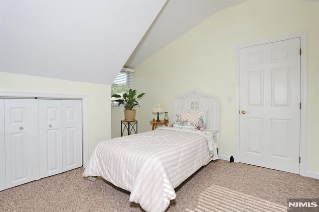 620 Ridgewood Road, Twp Of Washington, NJ 07676