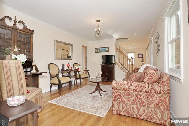 620 Ridgewood Road, Twp Of Washington, NJ 07676