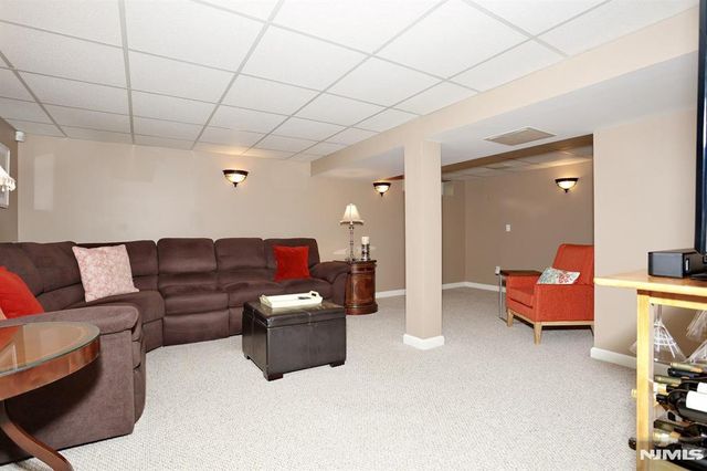 620 Ridgewood Road, Twp Of Washington, NJ 07676