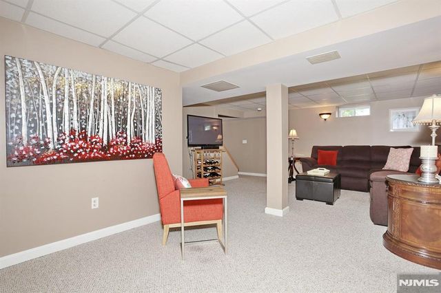 620 Ridgewood Road, Twp Of Washington, NJ 07676