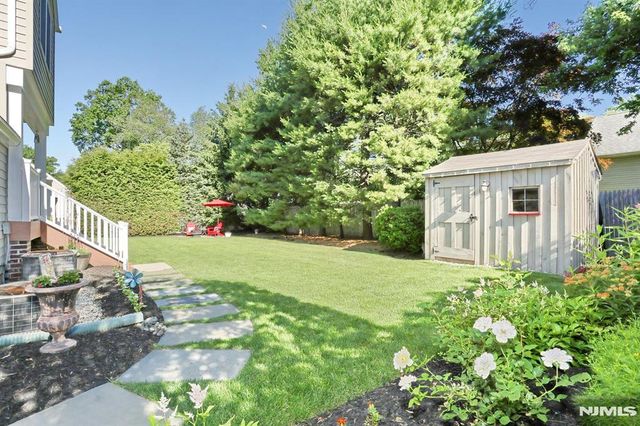 620 Ridgewood Road, Twp Of Washington, NJ 07676