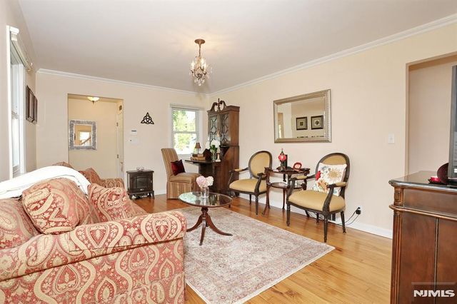 620 Ridgewood Road, Twp Of Washington, NJ 07676