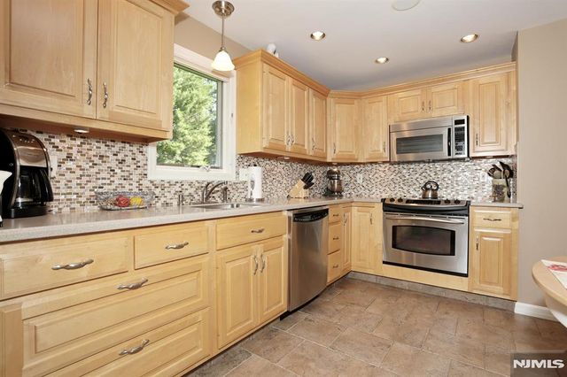 620 Ridgewood Road, Twp Of Washington, NJ 07676