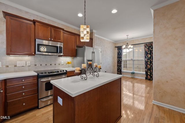 306 Easton Grey Loop, Cary, NC 27519