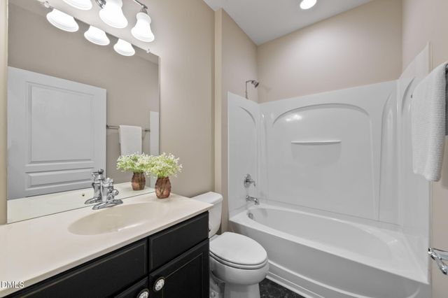 306 Easton Grey Loop, Cary, NC 27519