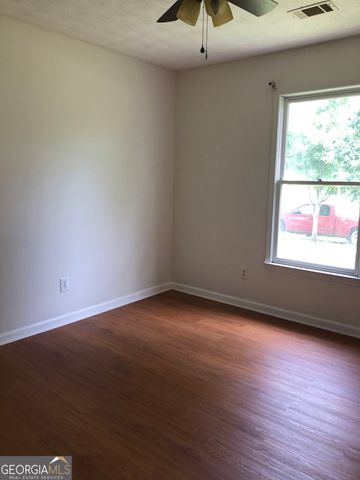 75 Oakwood Lane, Covington, GA 30016