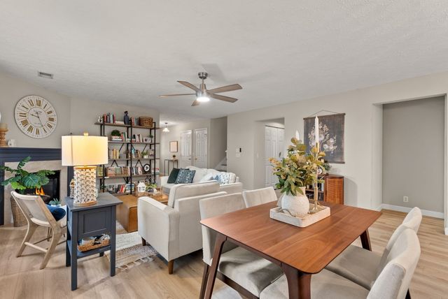1038 Lexington Farms Dr, Spring Hill, TN 37174