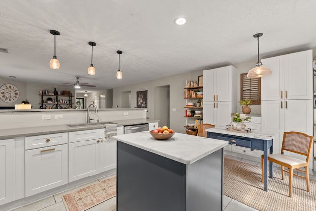 1038 Lexington Farms Dr, Spring Hill, TN 37174