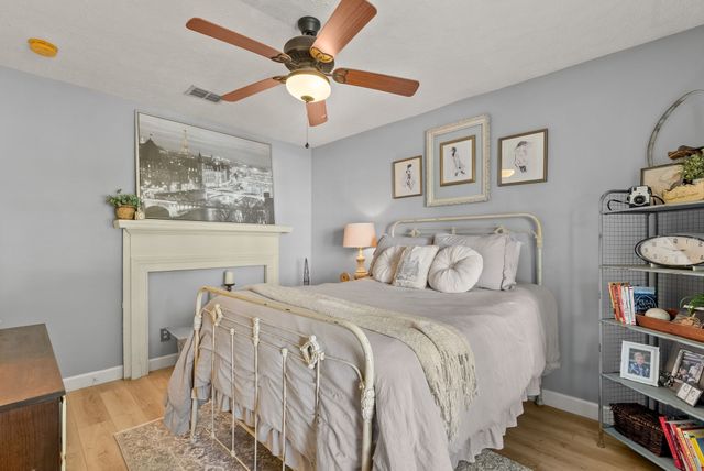 1038 Lexington Farms Dr, Spring Hill, TN 37174