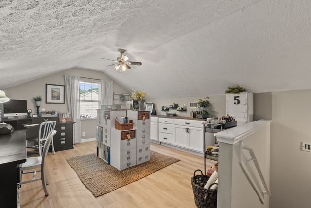 1038 Lexington Farms Dr, Spring Hill, TN 37174