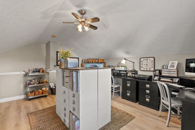1038 Lexington Farms Dr, Spring Hill, TN 37174
