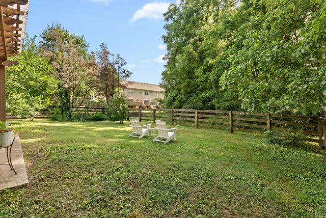 1038 Lexington Farms Dr, Spring Hill, TN 37174