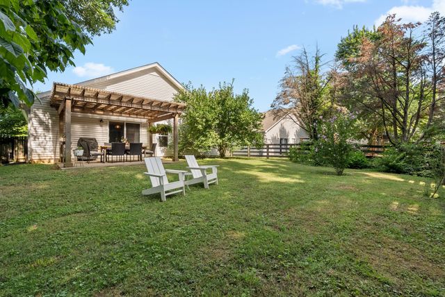 1038 Lexington Farms Dr, Spring Hill, TN 37174