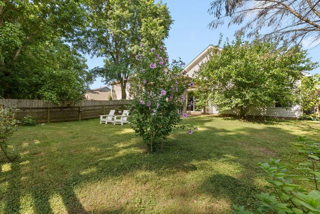 1038 Lexington Farms Dr, Spring Hill, TN 37174